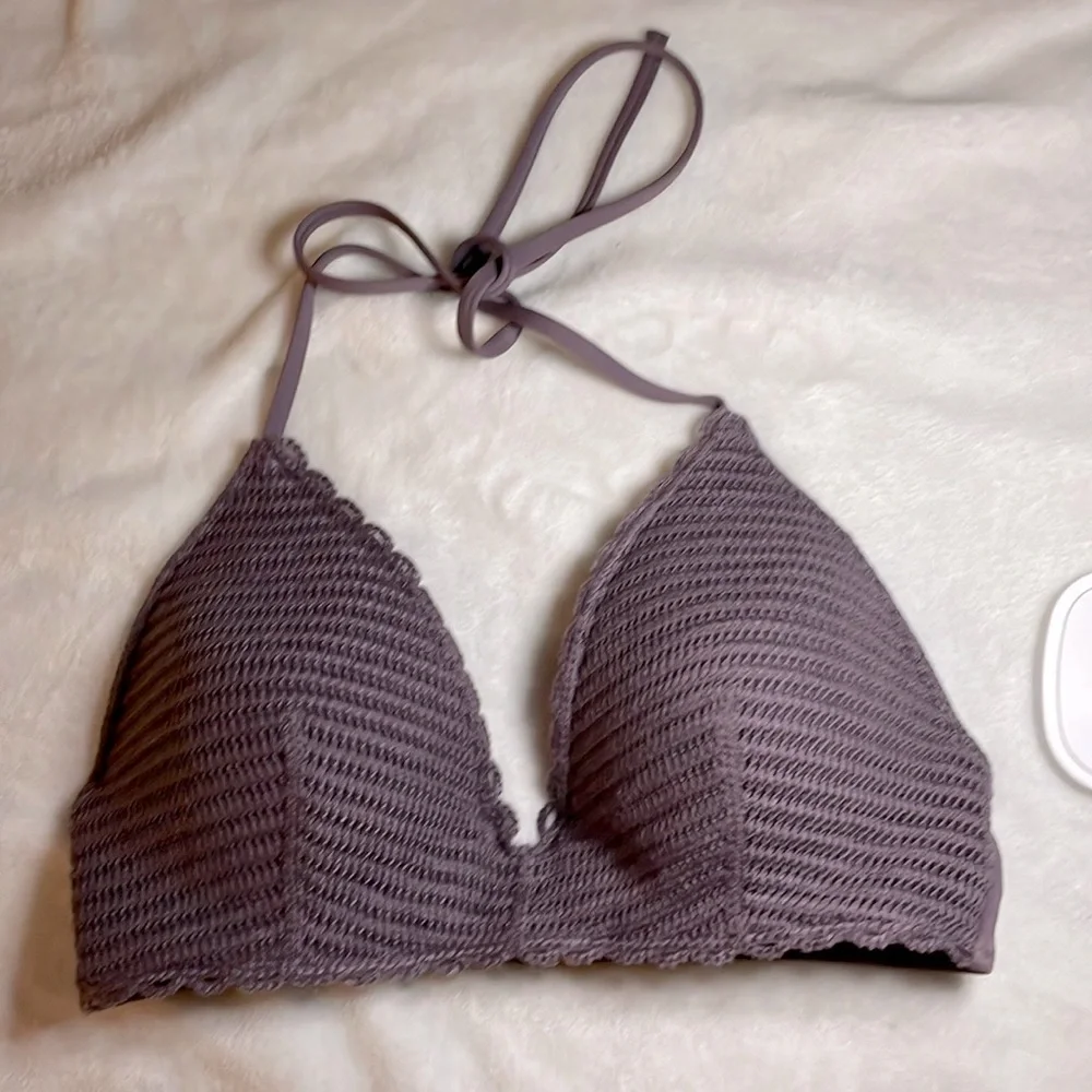 Shade & Shore Crochet Plum Bikini Halter Top Size 34C - Picture 2 of 7
